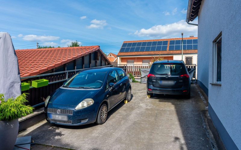 Moderne und geräumige 3,5 Zimmer-Wohnung im Erdgeschoss und Souterrain in bester Lage-4