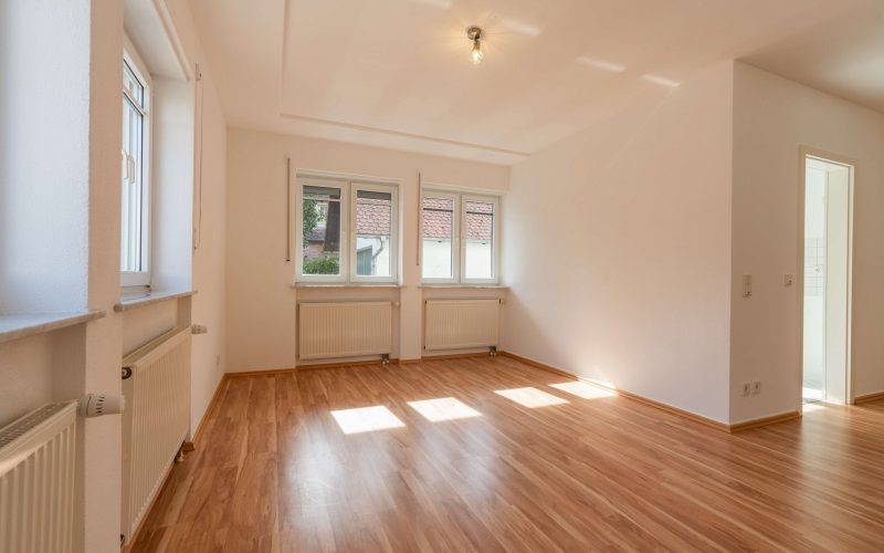 Moderne und geräumige 3,5 Zimmer-Wohnung im Erdgeschoss und Souterrain in bester Lage-6