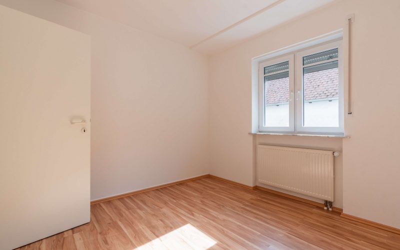 Moderne und geräumige 3,5 Zimmer-Wohnung im Erdgeschoss und Souterrain in bester Lage-8