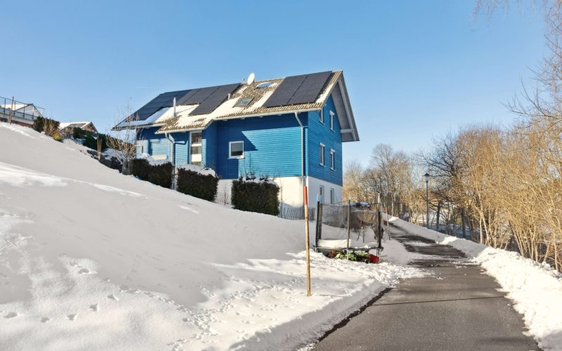 Modernes Mehrfamilienhaus mit Einliegerwohnung in traumhafter Natur in Schönwald im Schwarzwald-2